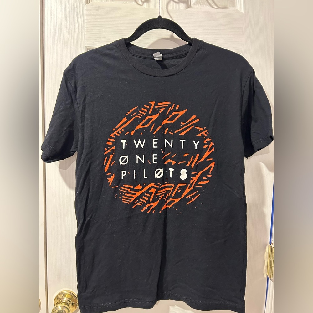 Twenty One Pilots band t-shirt